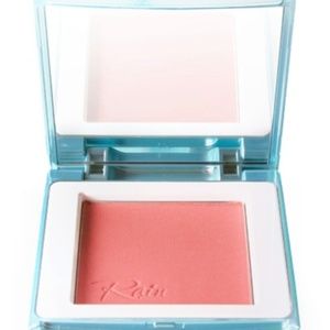 BNIB Rain Cosmetic Glowing Blush Strip Tease